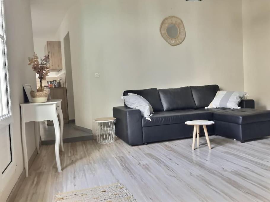 Appartement Avec Terrasse Centre De La Bastide Carcassonne Exterior photo